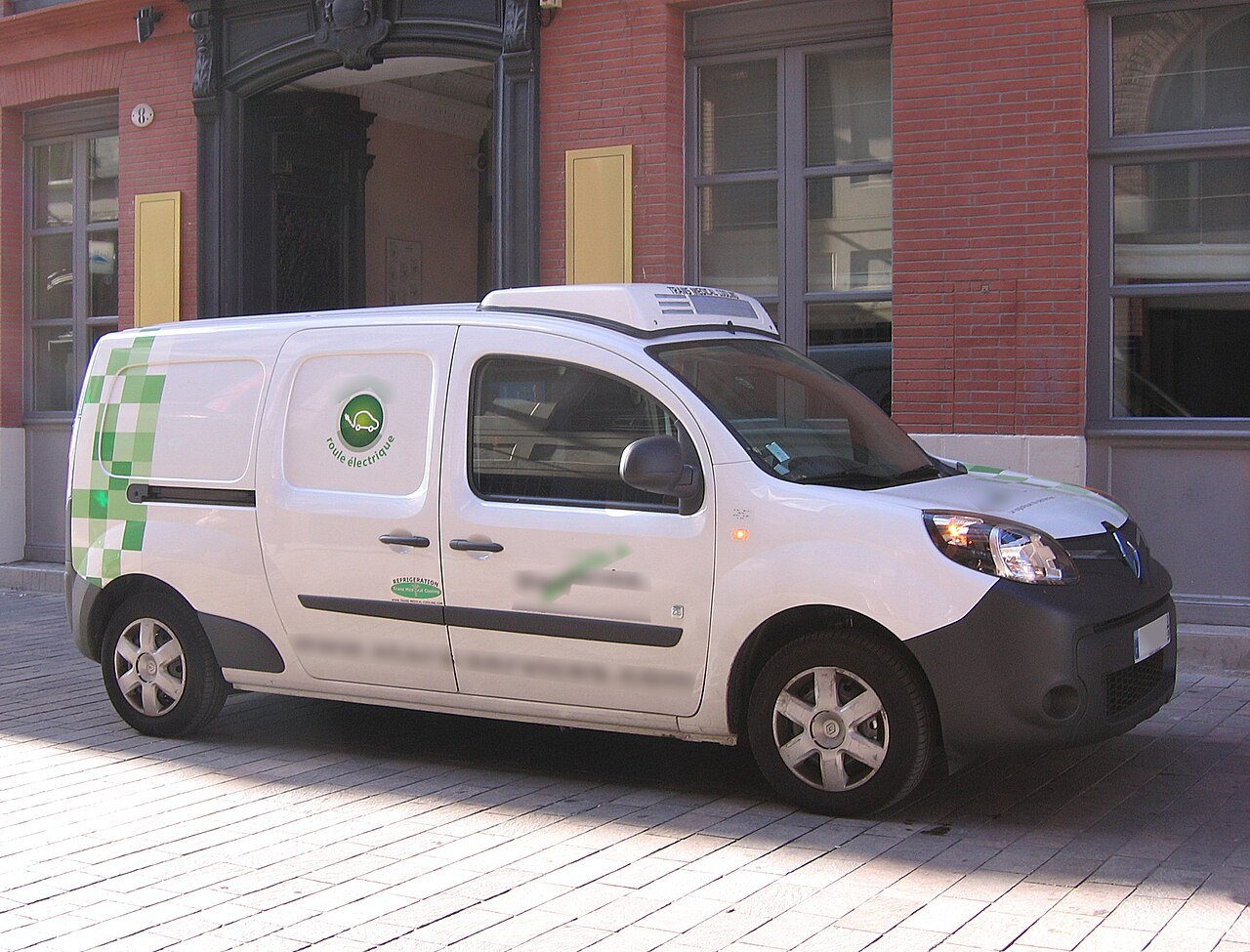 Renault Kangoo Maxi ZE 33 — foto