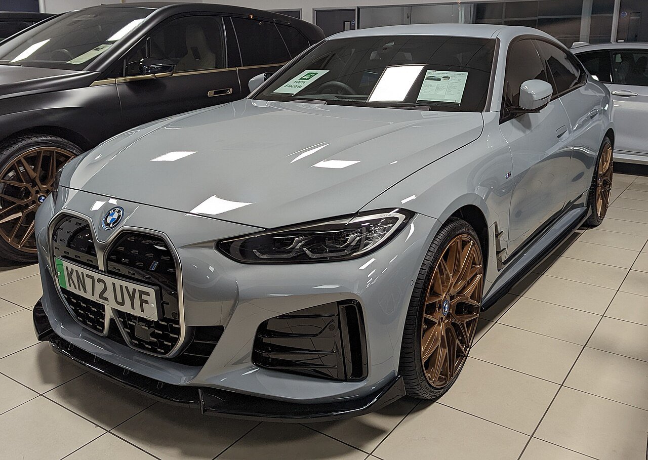 BMW i4 eDrive40 — foto
