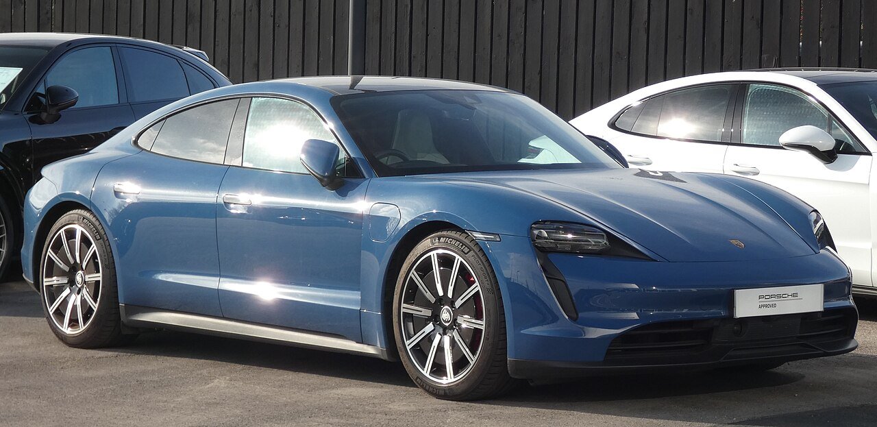 Porsche Taycan Sport Turismo — foto