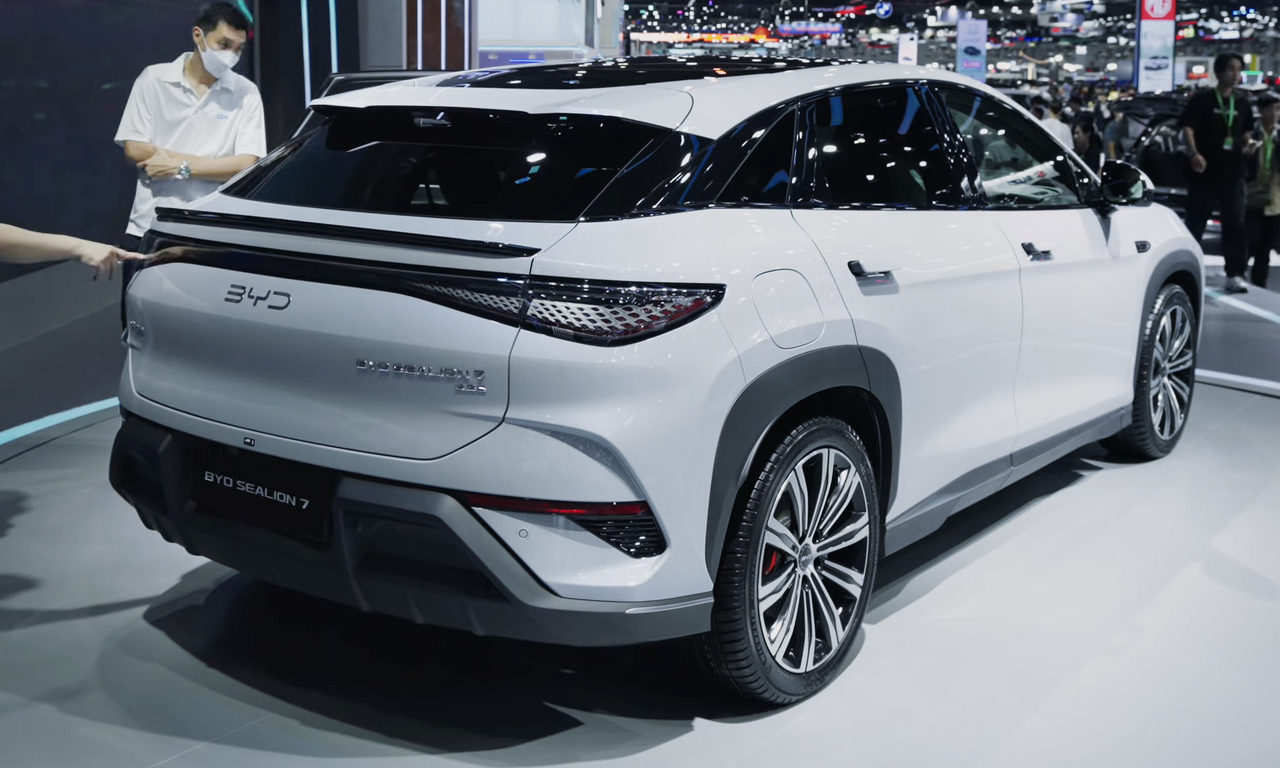 BYD SEALION 7 82.5 kWh AWD Design — foto