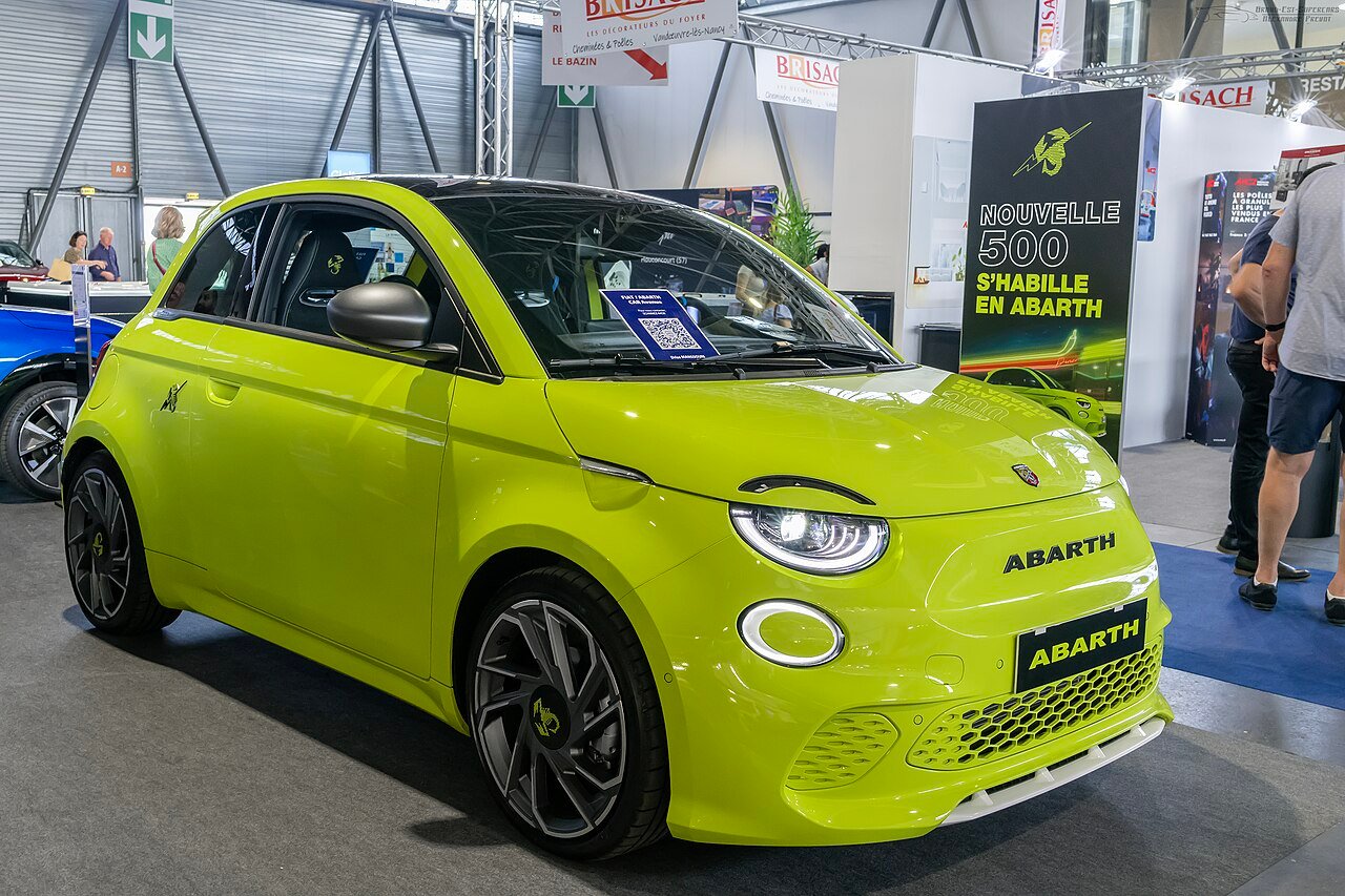 Abarth 500e Scorpionissima — foto