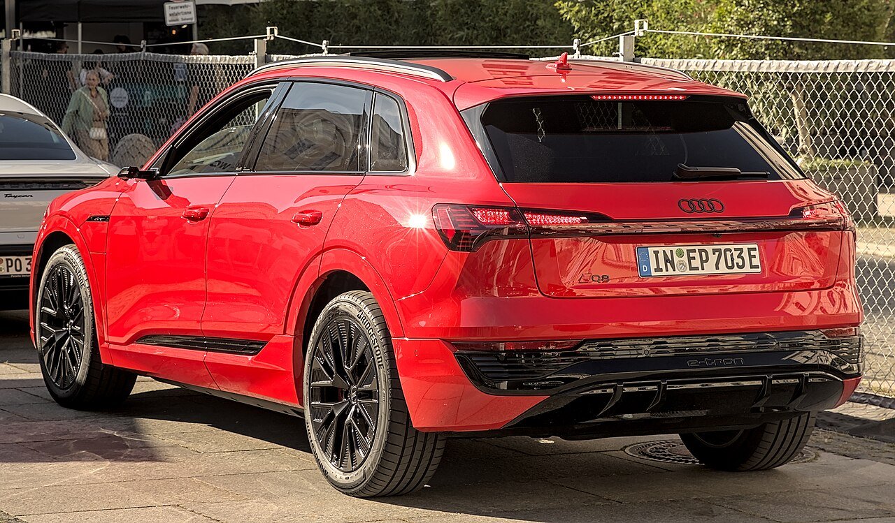 Audi Q8 Sportback e-tron 55 quattro — foto