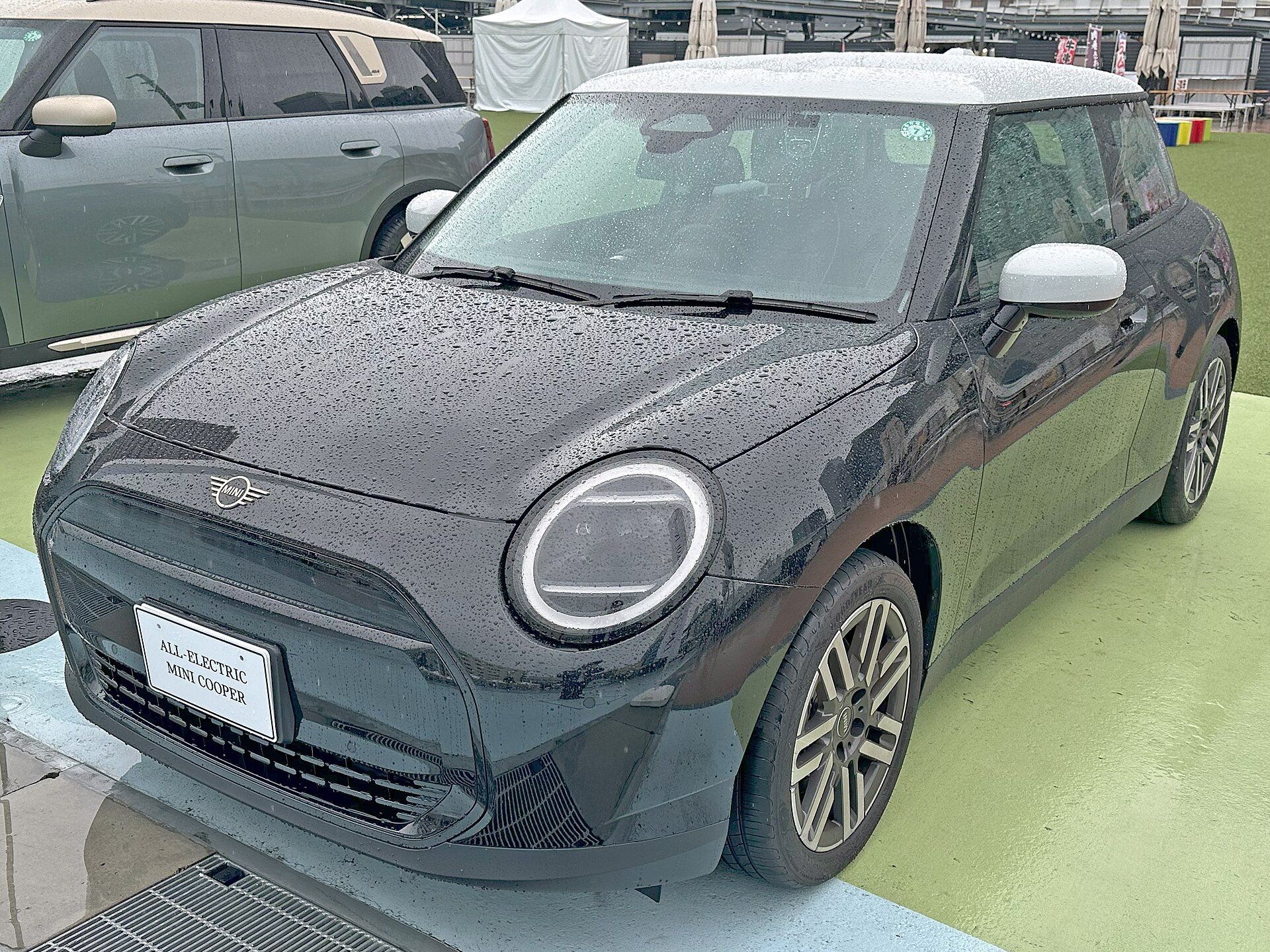 Mini Cooper E — foto