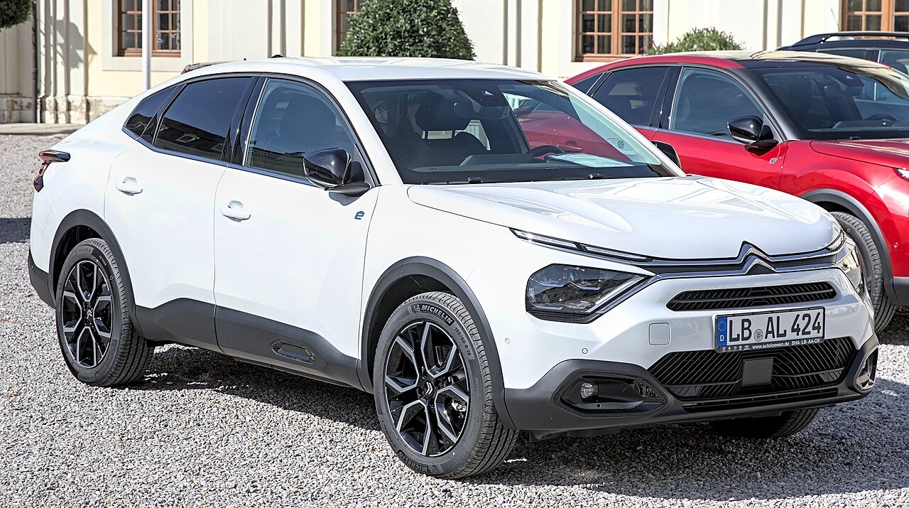 Citroën ë-C4 X — foto