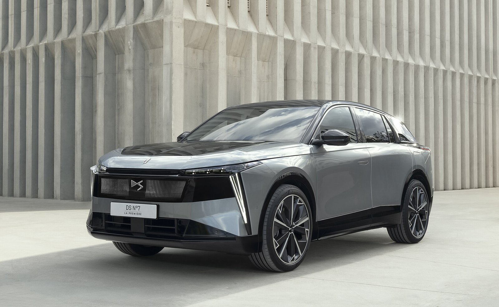 DS Automobiles N°7 FWD Long Range — foto