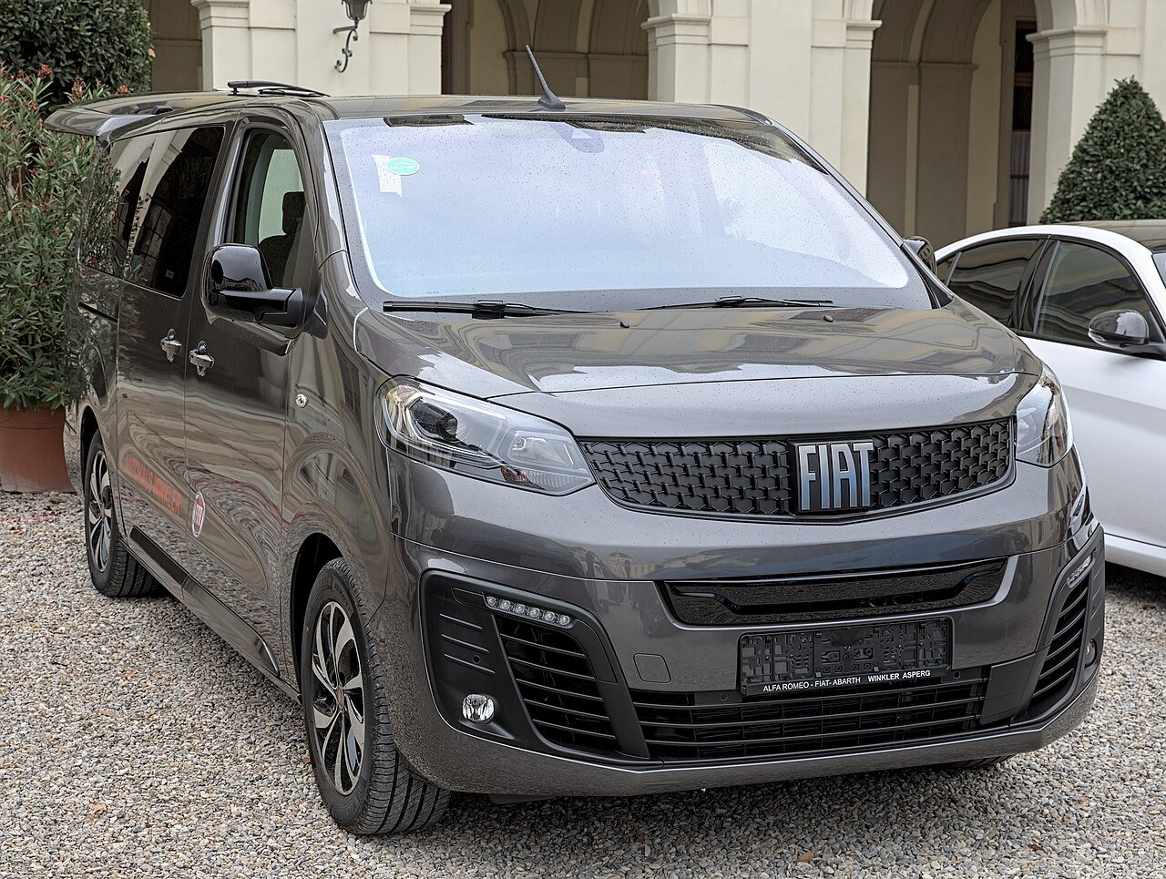 Fiat E-Ulysse L3 50 kWh — foto