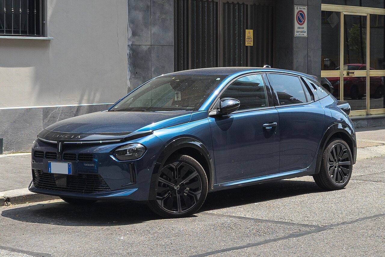 Lancia Ypsilon 54 kWh (MY25) — foto