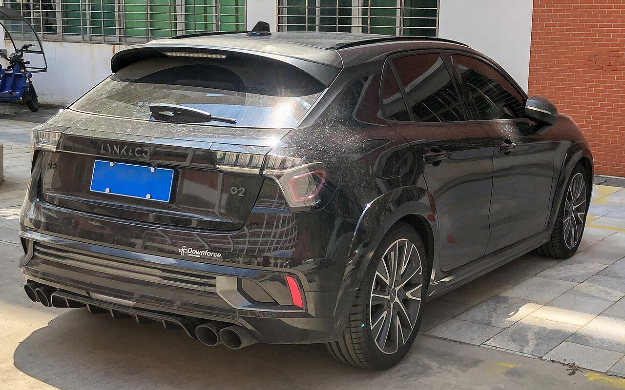 Lynk&Co 02 (MY25) — foto