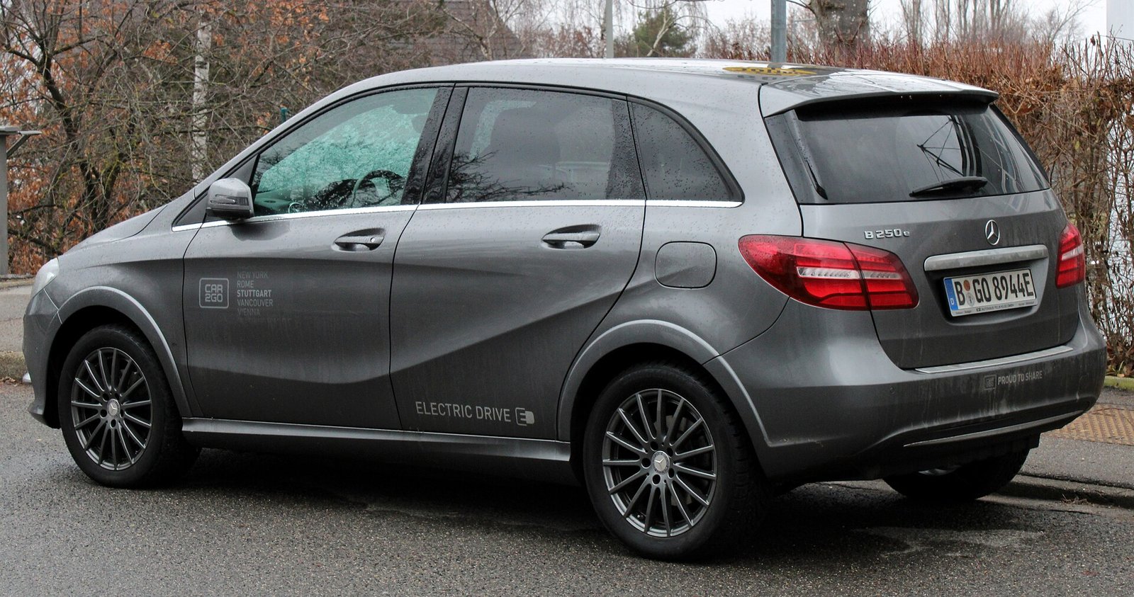 Mercedes-Benz B 250e — foto