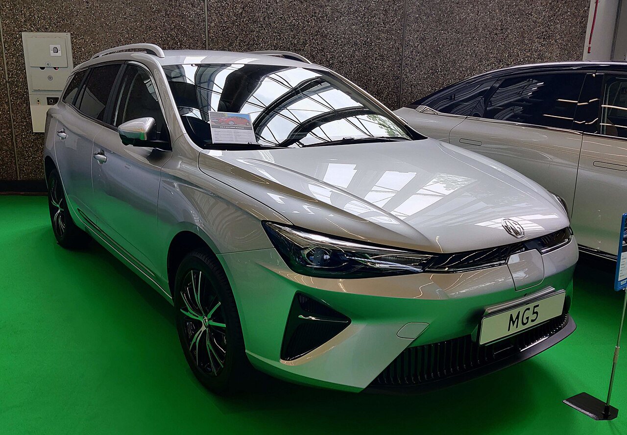 MG MG5 Electric Standard Range — foto