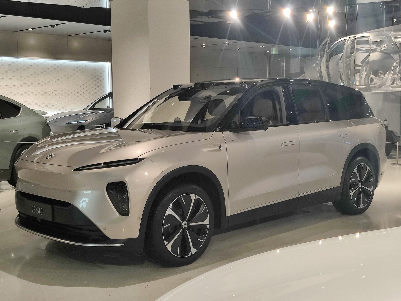 NIO EL8 Standard Range — foto
