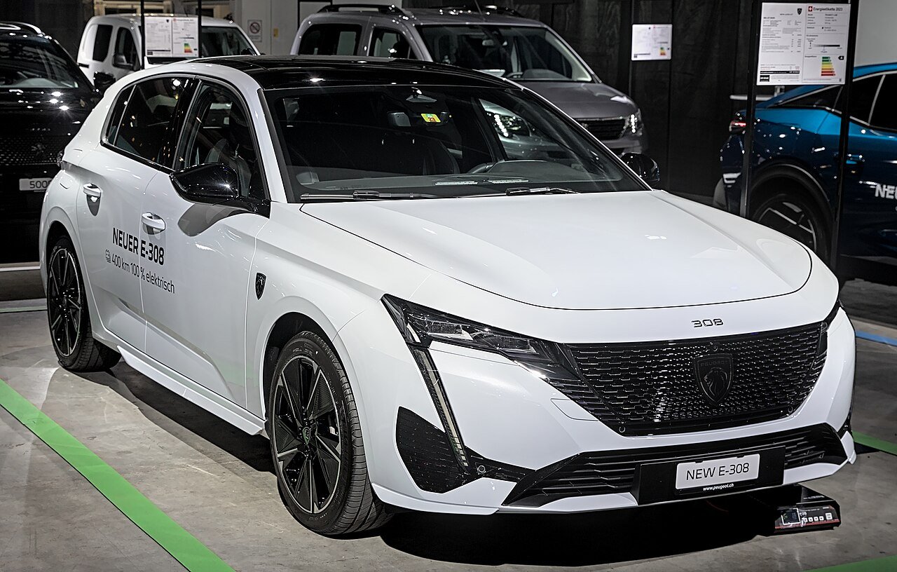 Peugeot e-308 58 kWh (MY26) — foto