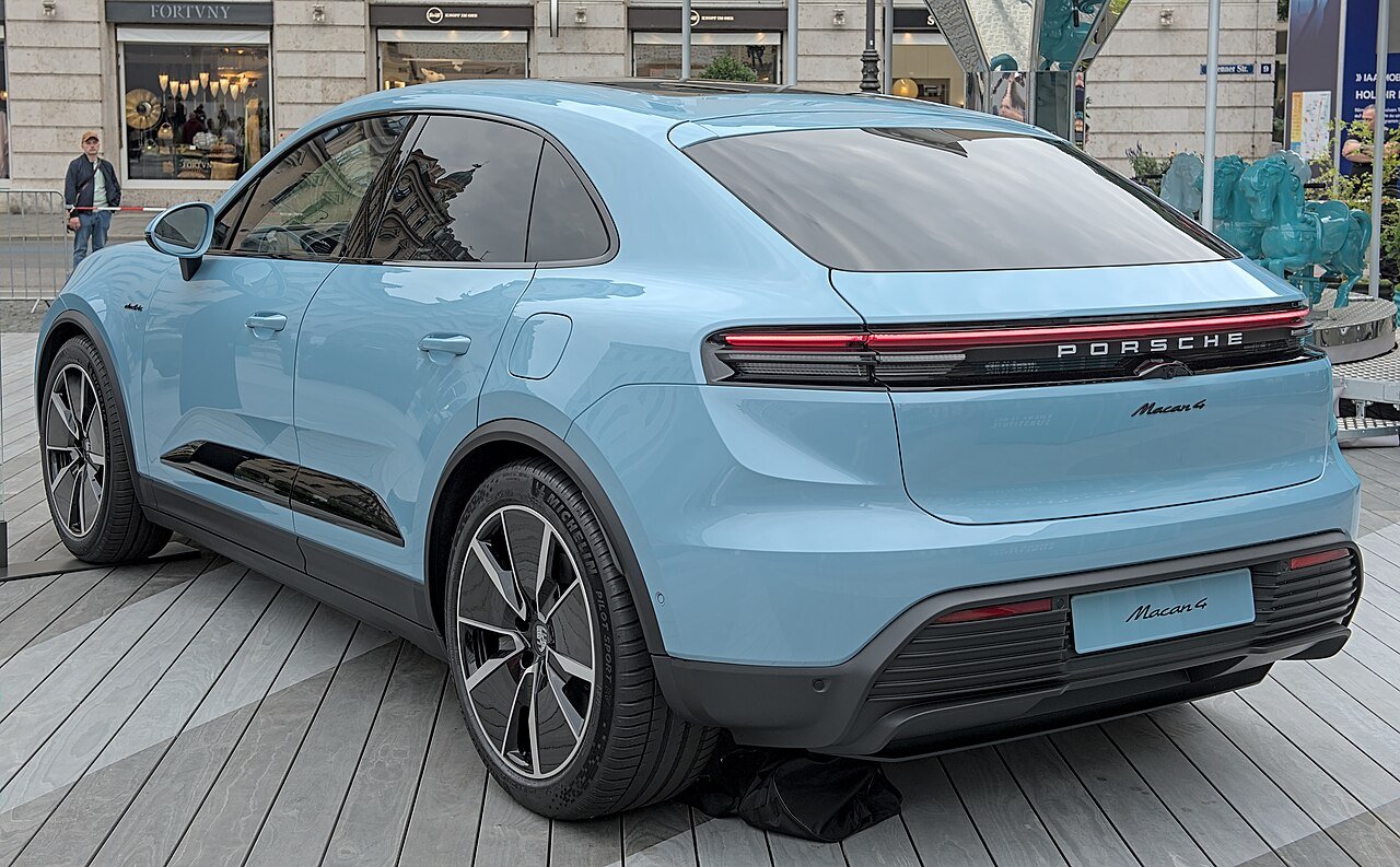 Porsche Macan 4 Electric (MY26) — foto