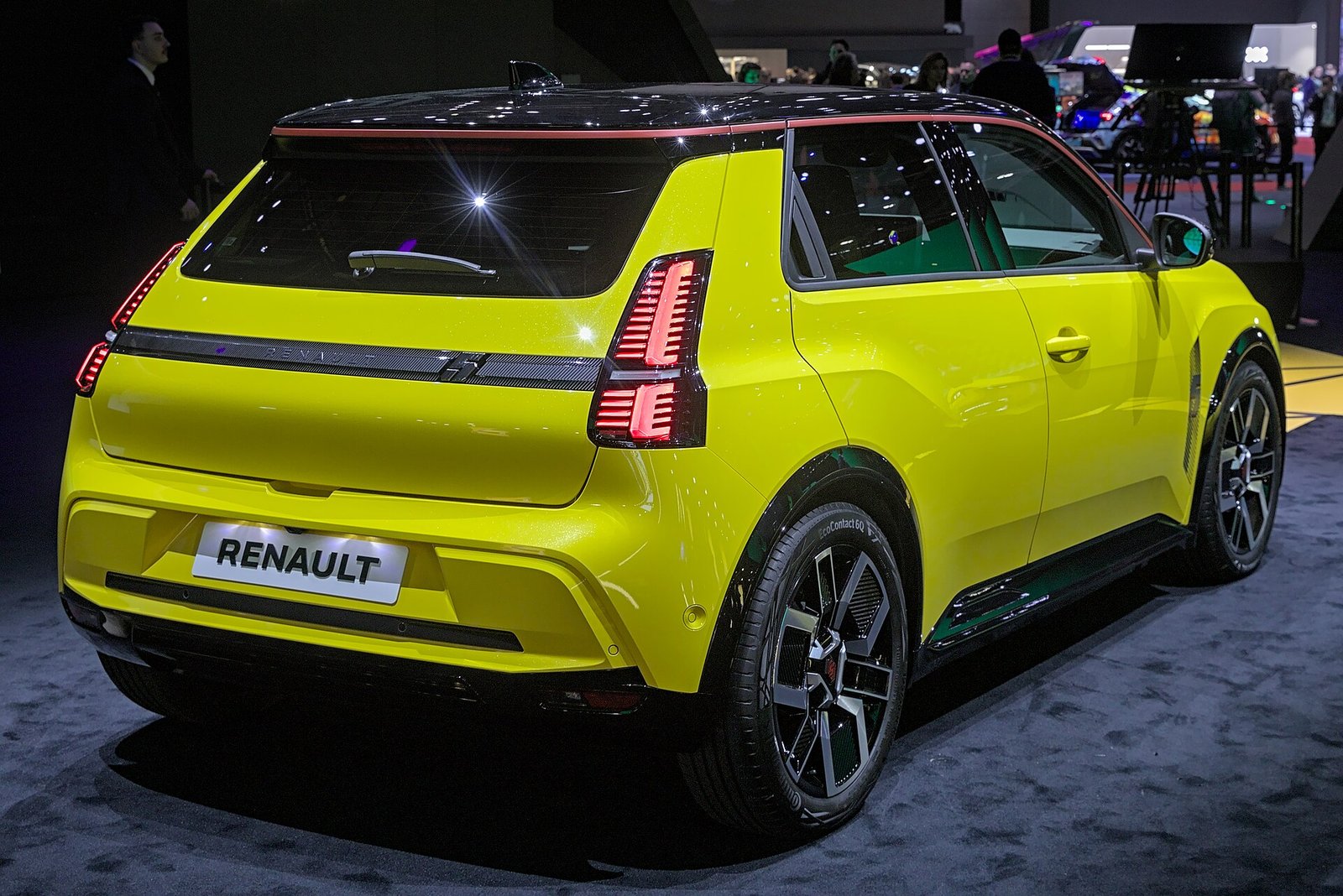Renault 5 E-Tech 40kWh 95hp — foto