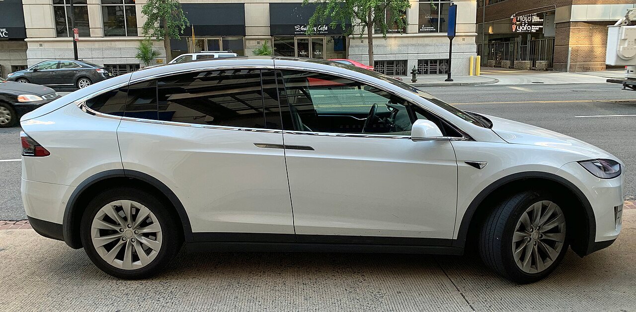 Tesla Model X Long Range Plus — foto