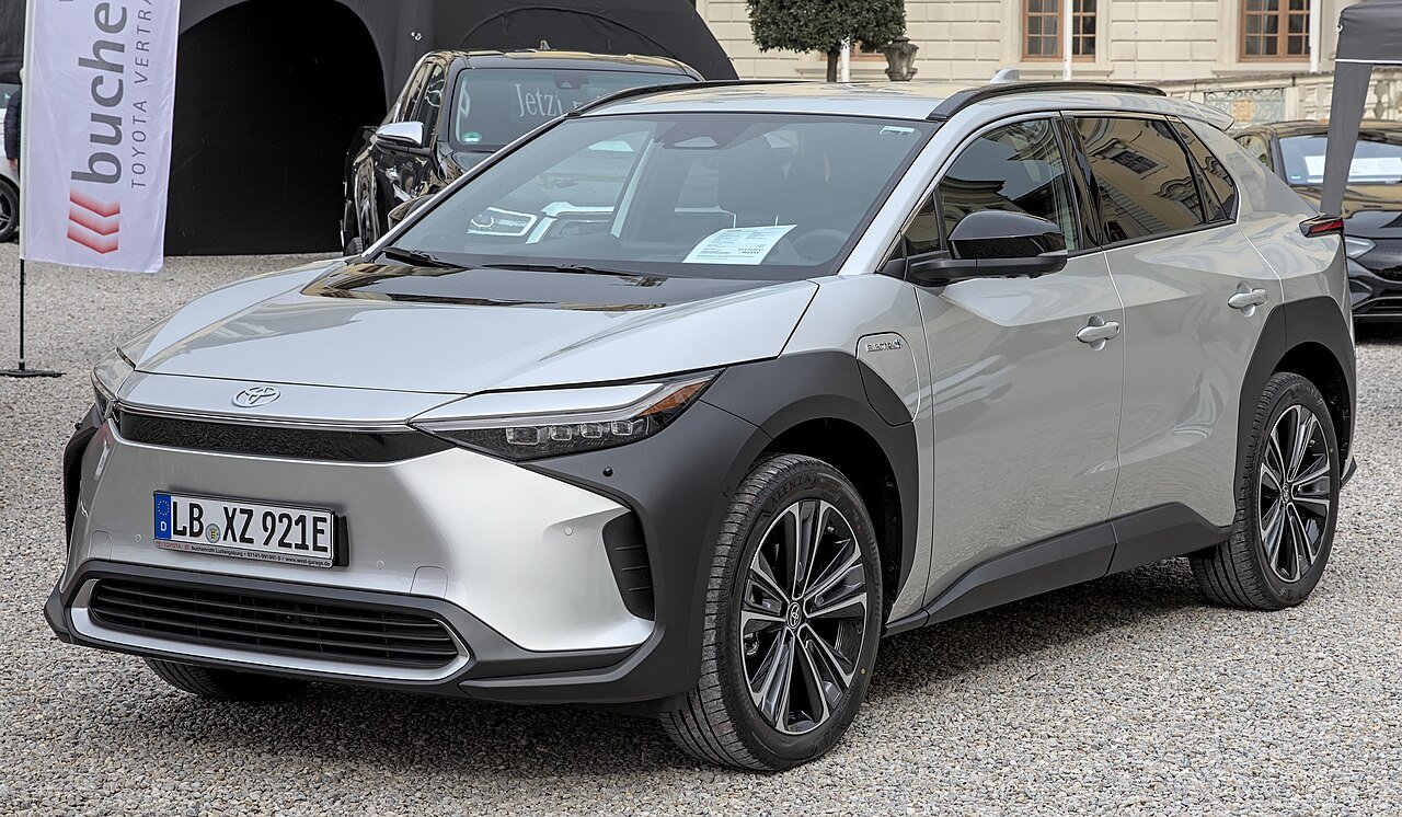 Toyota bZ4X FWD 73.1 kWh (MY25) — foto