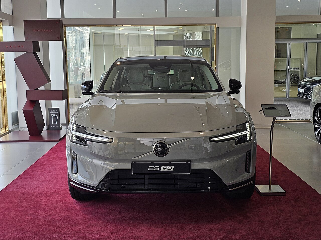 Volvo ES90 Twin Motor (MY26-27) — foto