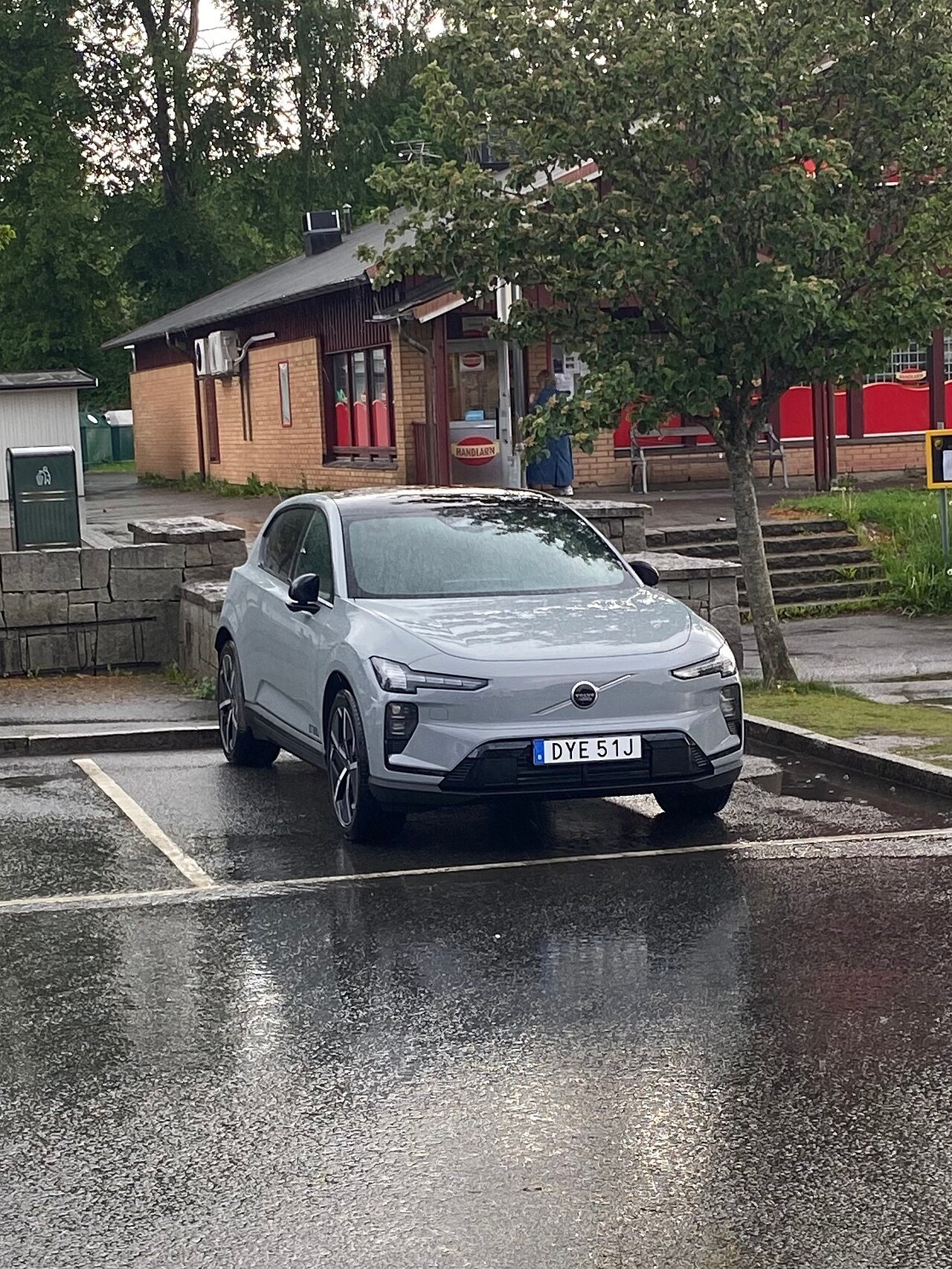 Volvo EX60 P10 AWD (MY27) — foto