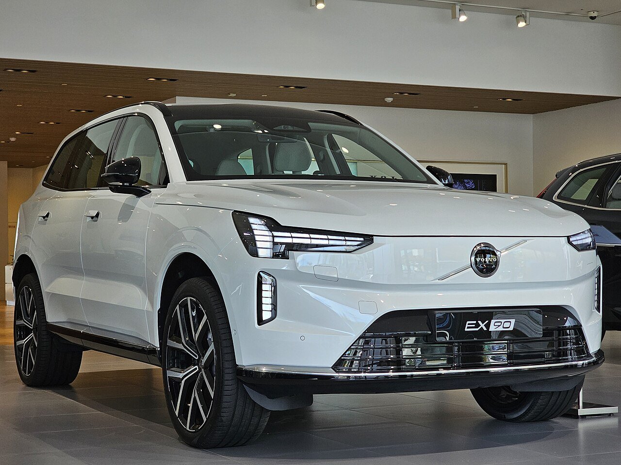 Volvo EX90 Twin Motor Performance (MY24-25) — foto