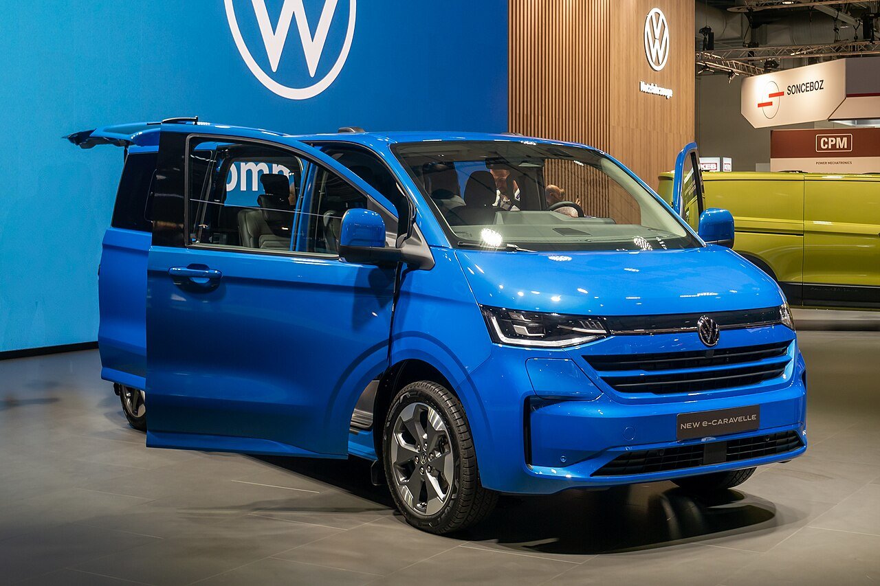 Volkswagen e-Caravelle L1 210 kW 64 kWh — foto