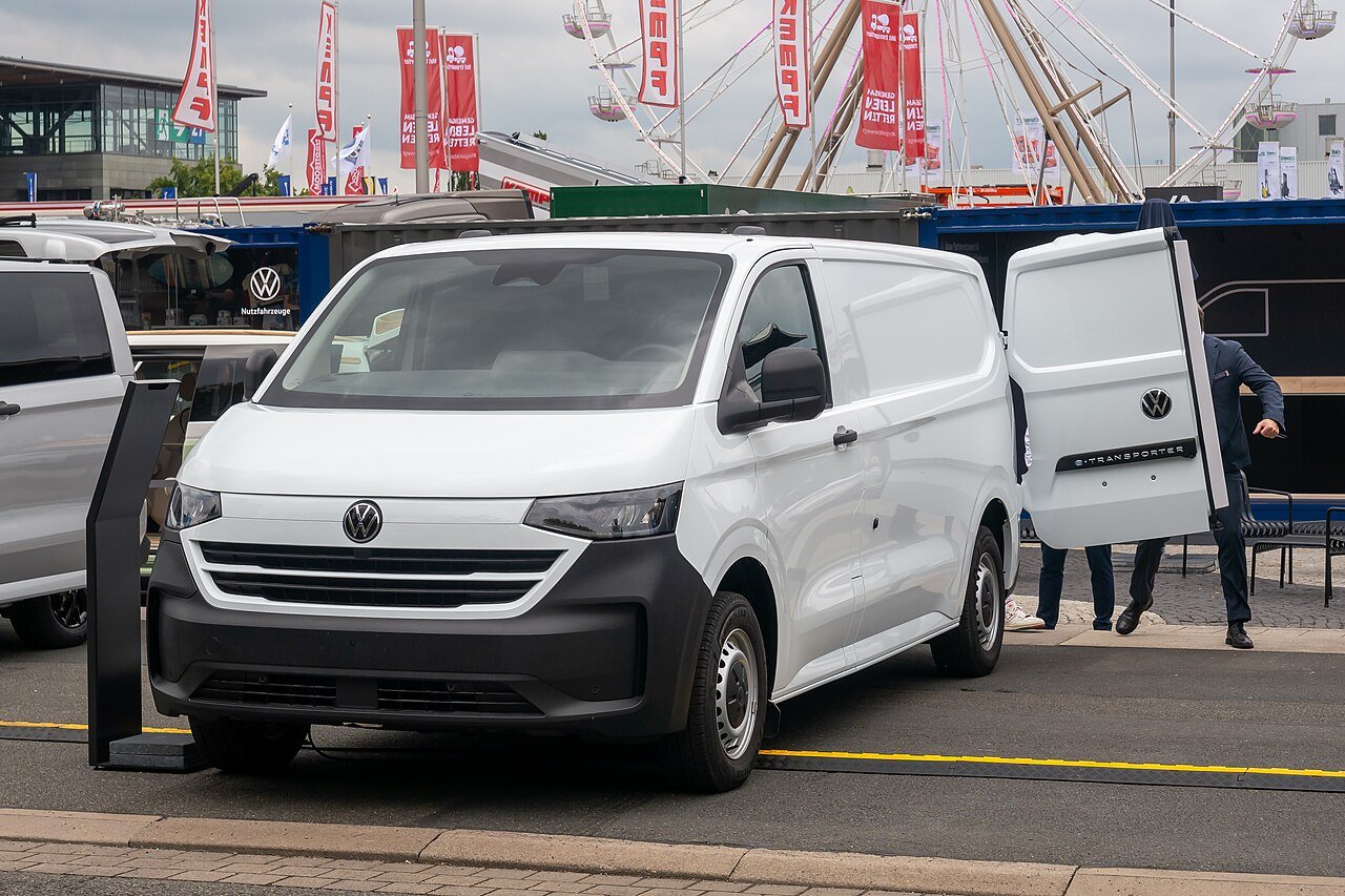 Volkswagen e-Transporter Kombi L1 160 kW 64 kWh — foto