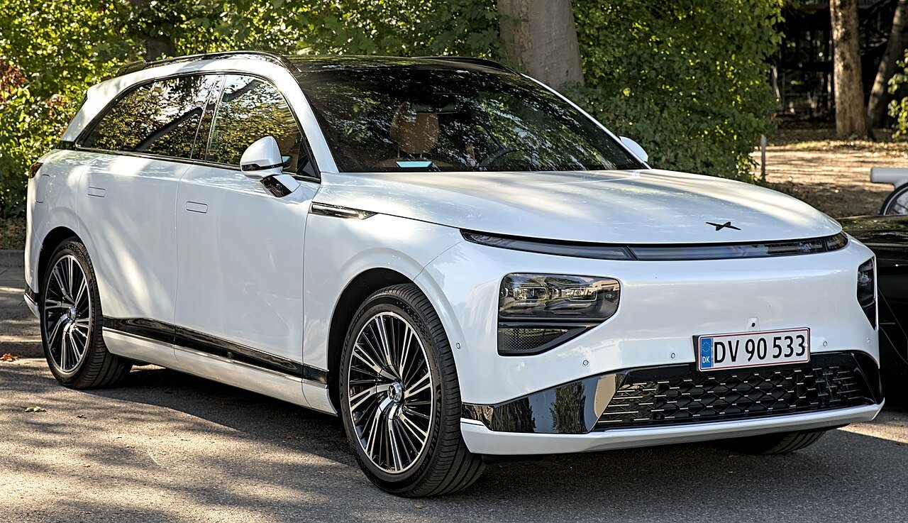 XPENG G9 RWD Standard Range (MY25) — foto