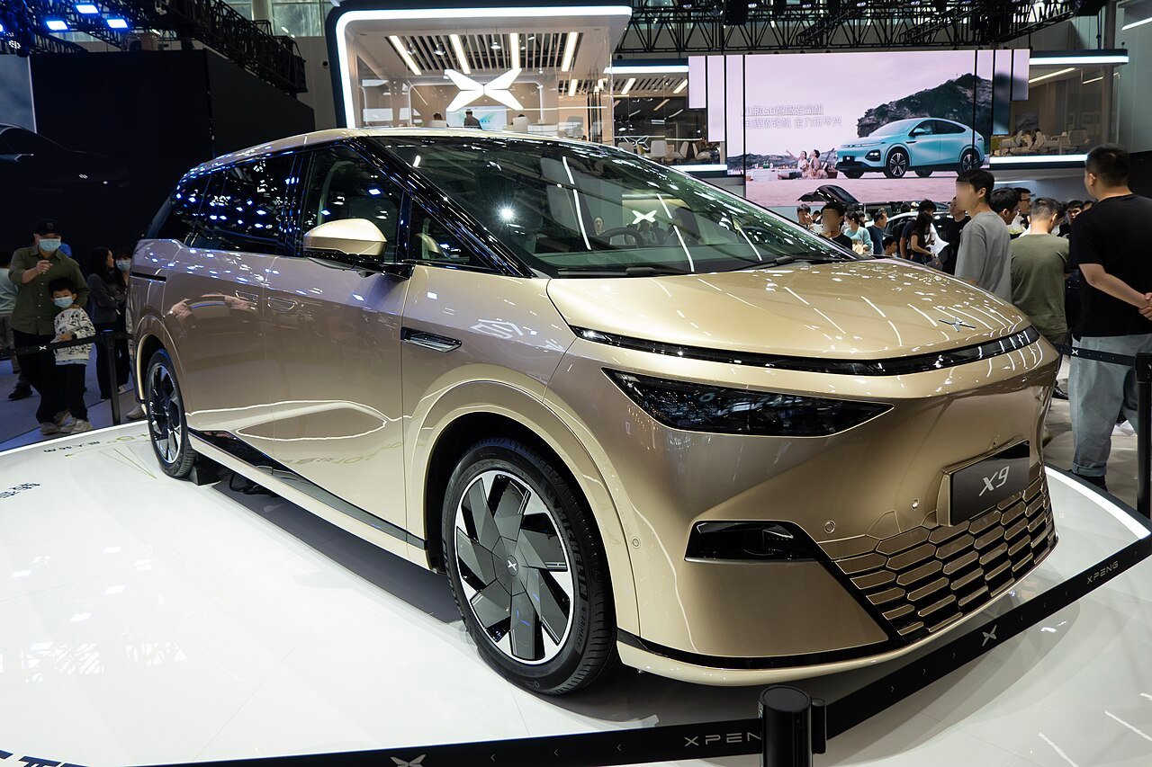 XPENG X9 AWD Performance (MY26) — foto
