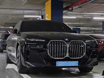 BMW i7 M70 xDrive (MY27)