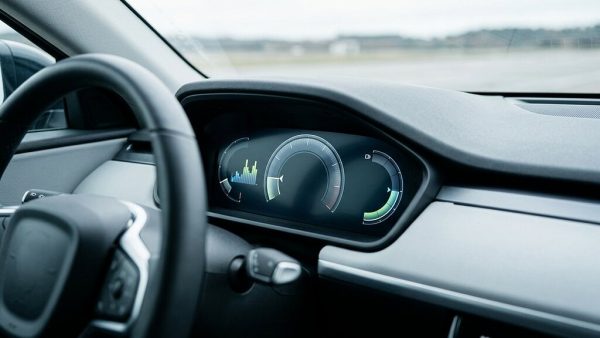 A autonomia dos carros elétricos está a ser mal interpretada, e a culpa não é só do consumidor