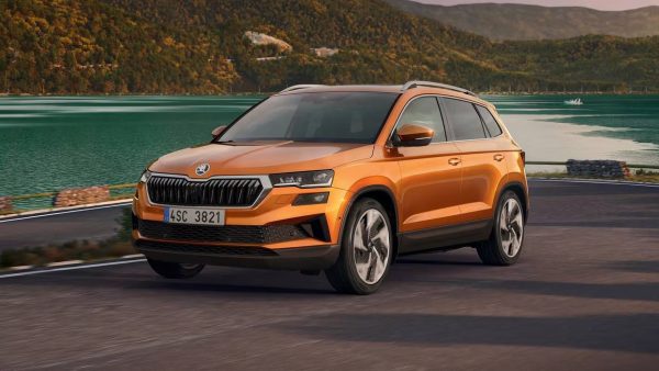 A Skoda ia deixar o Karoq morrer, mas mudou de ideias, e a nova geração vai ganhar um motor que nunca teve