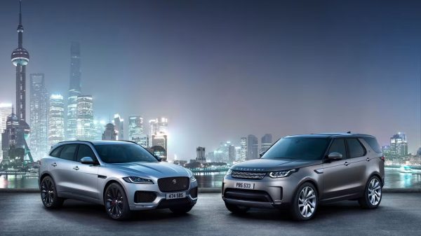 A JLR quer construir a sua primeira pick-up Defender nos EUA em meio século, e a Stellantis vai ajudar