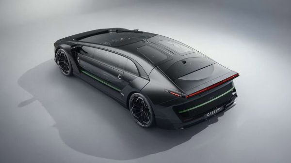 A Arábia Saudita revelou o seu primeiro carro elétrico, e tem portas em asa de gaivota e 1.111 cavalos