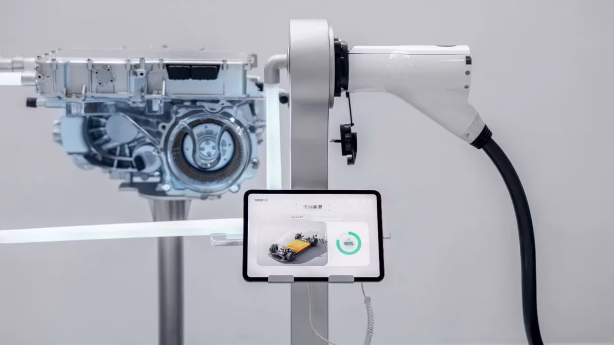 A Geely confirmou o carregador de 2,25 MW, mas os carros de hoje só conseguem aproveitar metade dessa potência