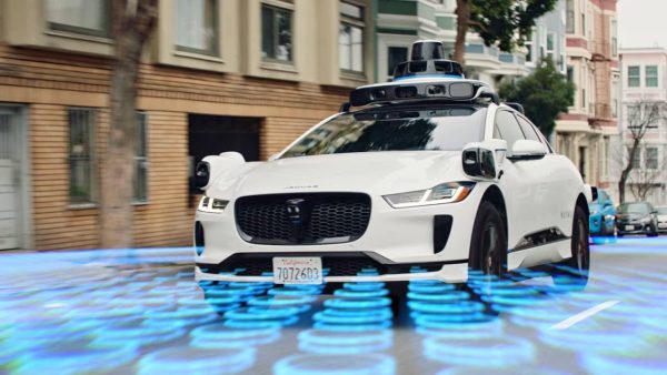A Waymo diz ter evitado 841 acidentes com feridos em mais de 436 milhões de quilómetros autónomos