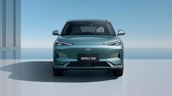 A Geely chegou oficialmente a Portugal, com três modelos e a maior rede de concessionários de sempre para uma marca nova