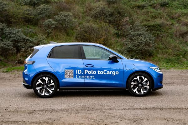 A Volkswagen transformou o ID. Polo numa carrinha de entregas, mas sem lhe tirar os bancos traseiros
