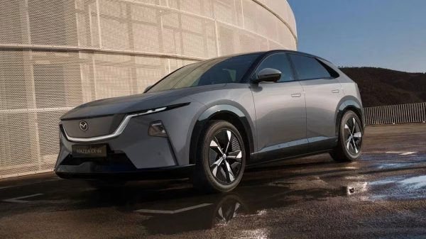 O Mazda CX-6e ganha LiDAR na China e passa a ter condução assistida avançada, por cerca de 21.700 dólares