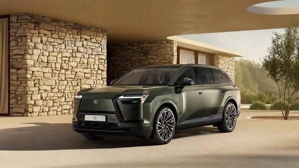 A Lexus confirmou o preço do TZ: a partir de 64.050 dólares, mas os 402 cv não vêm de série
