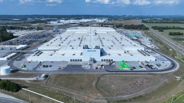 A GM vai produzir um novo tipo de bateria mais barato, feito quase sem cobalto, com quase o dobro da energia do LFP