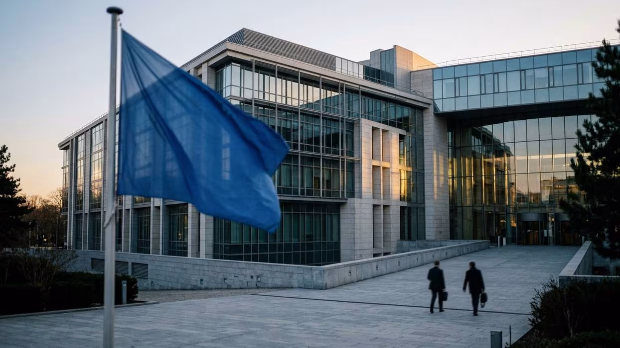 A Comissão de Transportes do Parlamento Europeu adiou o voto sobre o "Pacote Automóvel" para novembro