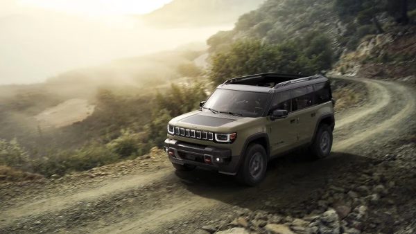 O Jeep Recon EV percorreu apenas 257 km num teste real de autonomia em autoestrada, bem abaixo do anunciado