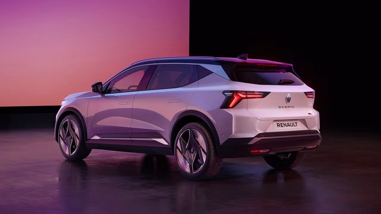 A Renault abriu encomendas no Reino Unido do Megane e do Scenic E-Tech atualizados, com mais autonomia e o apoio máximo do Governo