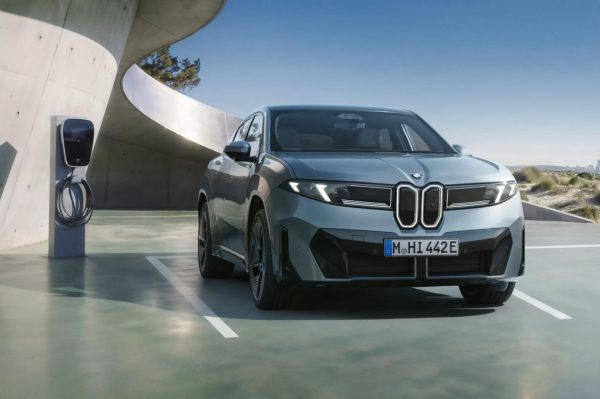 A BMW revelou o iX4, o SUV-coupé da Neue Klasse, com até 828 km de autonomia e chegada ao mercado em março de 2027