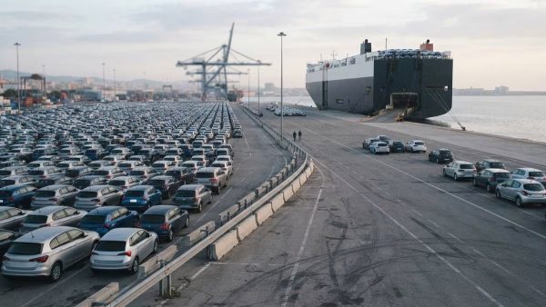 Os líderes da UE vão analisar a 15 e 16 de outubro o entendimento com a China sobre híbridos, e a ACEA pede os pormenores