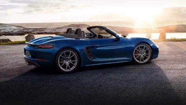 A Porsche confirma que os próximos 718 Boxster e Cayman serão elétricos, com produção em 2028, e quer subir em 20% o preço médio dos modelos de topo