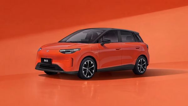 A Leapmotor estreou o B03 em Paris, um utilitário elétrico de 197 cv com autonomia até 390 km, mas sem preço nem data para Portugal