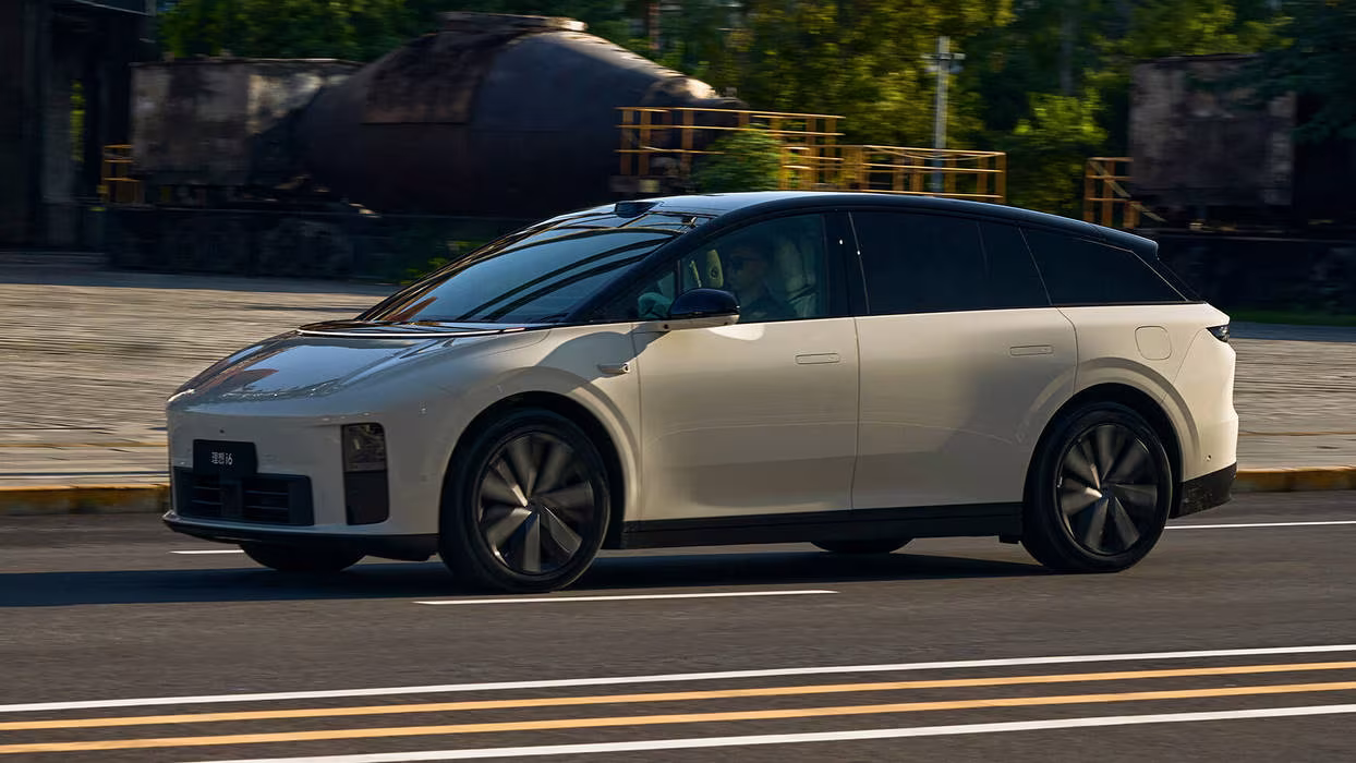 O Li Auto Li 6 só chega à Europa em 2027, pela Noruega e pelos Países Baixos, depois de a marca ter apontado para este ano