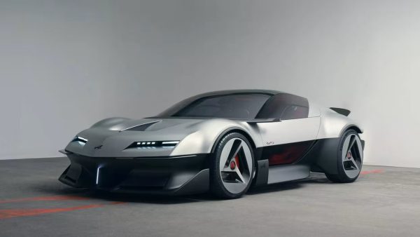 A Alpine mostrou o A310 Vision em Paris, um cupé sobre a plataforma do futuro A110 elétrico, mas diz que não antecipa um modelo de série
