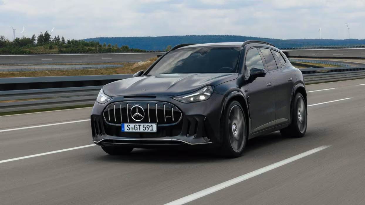 A Mercedes-AMG revelou o GT SUV elétrico, com potencia até 1.169 cv, e o GT 53 começa nos 113.050 euros na Alemanha