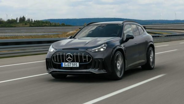 A Mercedes-AMG revelou o GT SUV elétrico, com potencia até 1.169 cv, e o GT 53 começa nos 113.050 euros na Alemanha